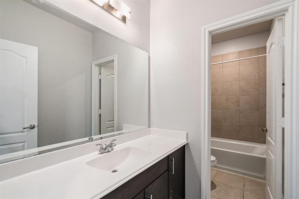 812 Roxby Court Anna, TX 75409 - Photo 3 of 20