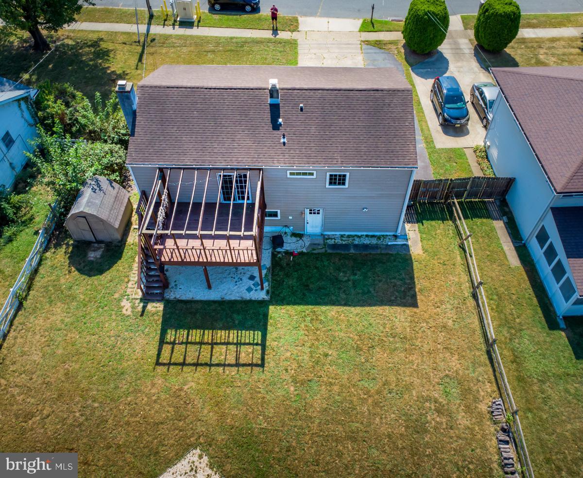892 Estates Boulevard Hamilton, NJ 08690 - Photo 31 of 36 an aerial view of a house with swimming pool