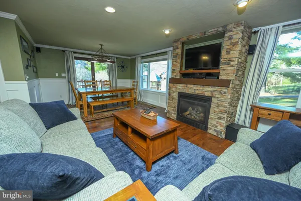 $749,999 | 887 Deep Creek Drive, Unit 7, McHenry, MD 21541