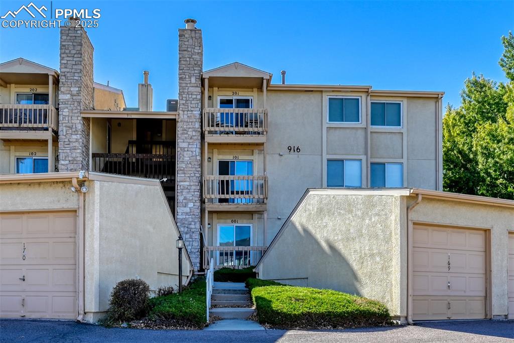 916 Tenderfoot Hill Road, Unit 101 Colorado Springs, CO 80906 - Photo 2 of 42