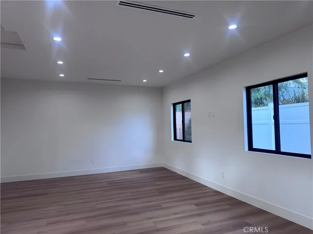 $2,199,000 | 2316 North Parish Place, Burbank, CA 91504