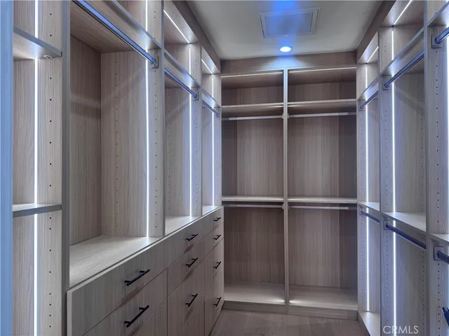 $2,199,000 | 2316 North Parish Place, Burbank, CA 91504