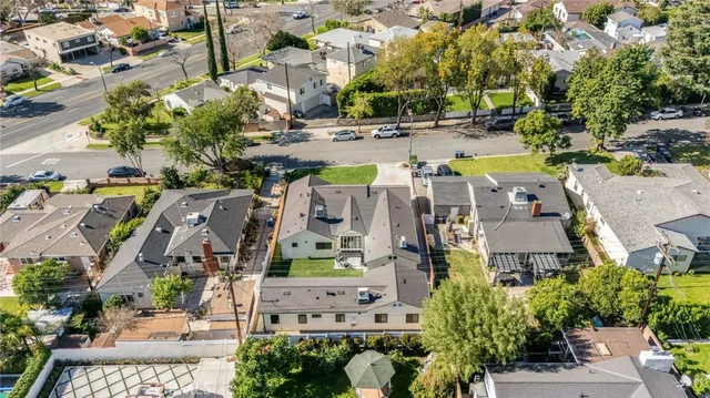 $2,199,000 | 2316 North Parish Place, Burbank, CA 91504