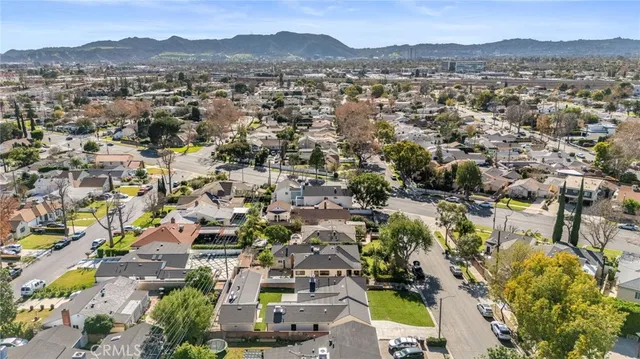$2,199,000 | 2316 North Parish Place, Burbank, CA 91504