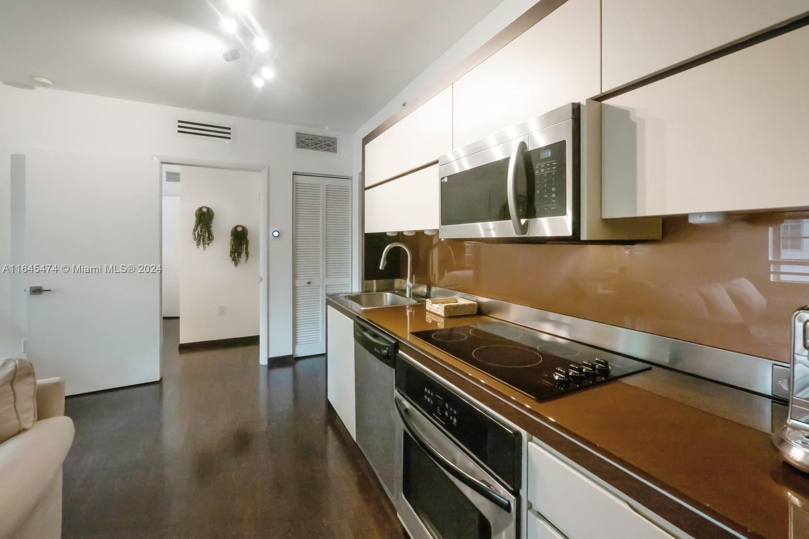 435 21st Street, Unit 310 Miami Beach, FL 33139 - Photo 6 of 28