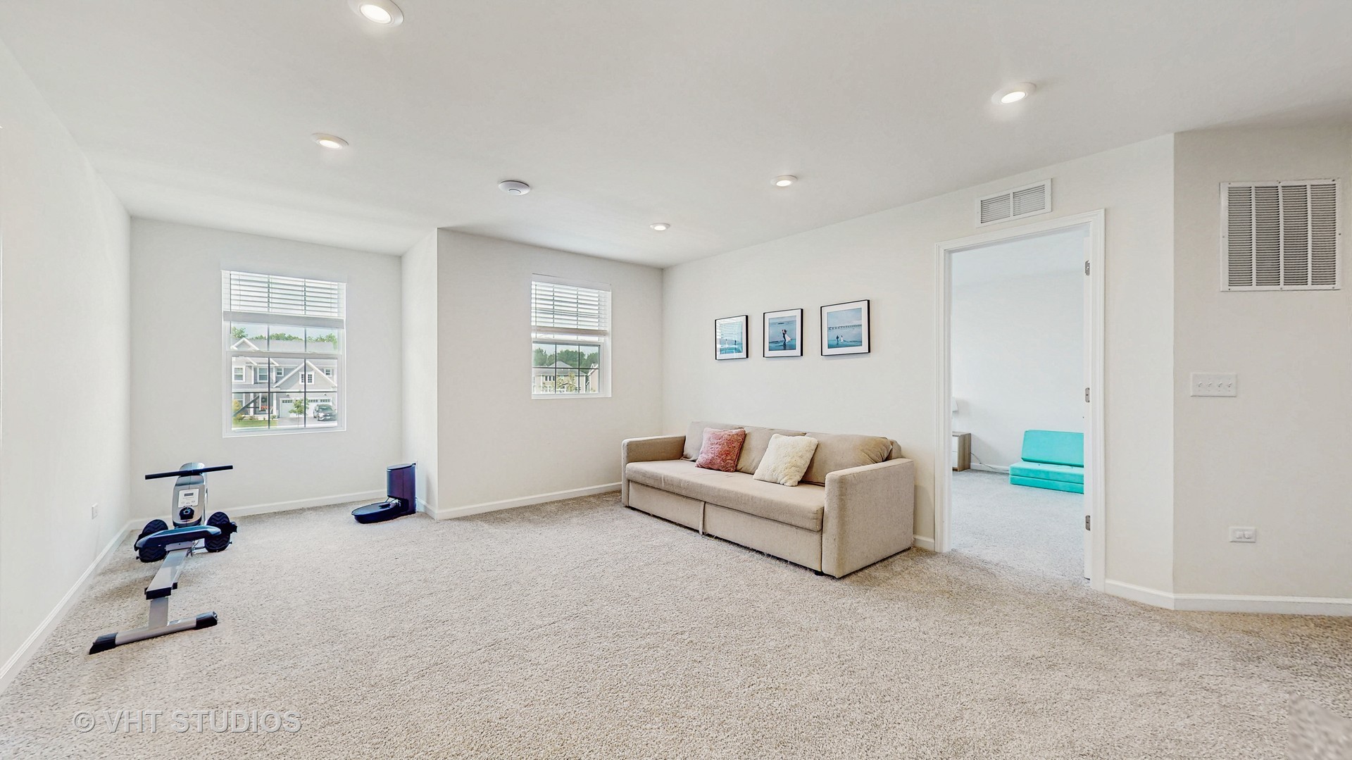 1248 Snapper Road Naperville, IL 60563 - Photo 18 of 34 a living room with furniture