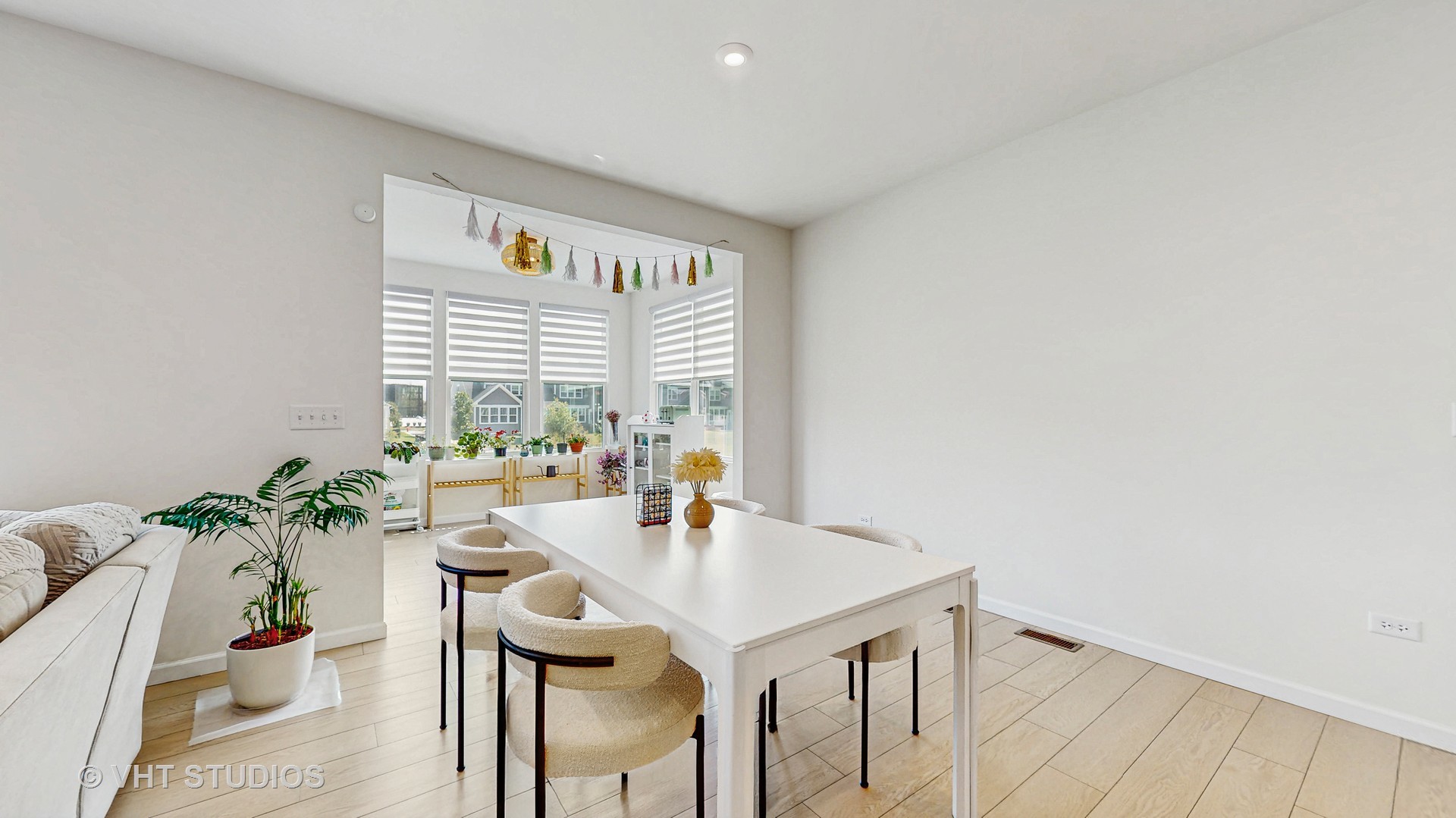 1248 Snapper Road Naperville, IL 60563 - Photo 8 of 34 a living room with furniture and window