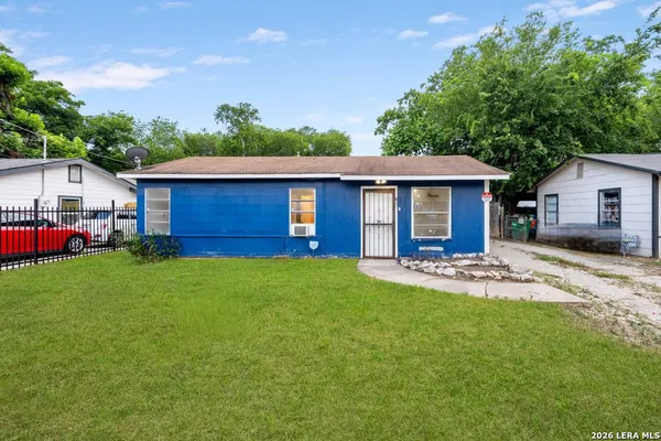$1,475 | 511 Pecan Valley Drive, San Antonio, TX 78220