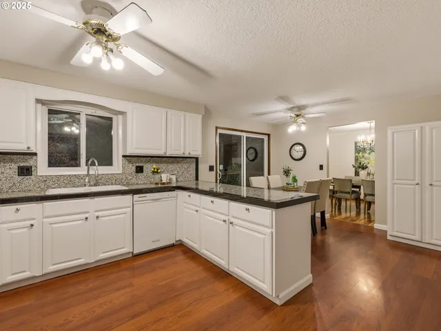 $619,000 | 16420 Chessington Court, Gladstone, OR 97027