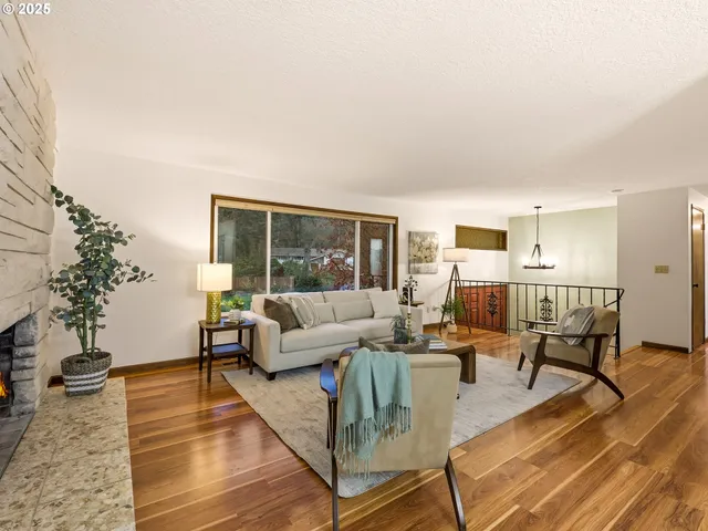 $619,000 | 16420 Chessington Court, Gladstone, OR 97027