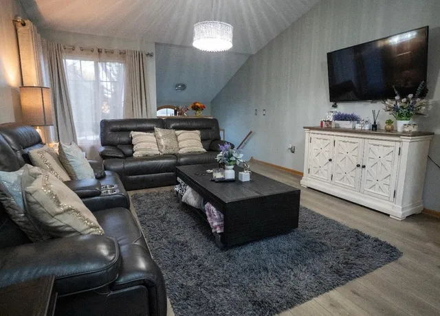 $324,900 | 19160 Concord Street Northwest, Elk River, MN 55330