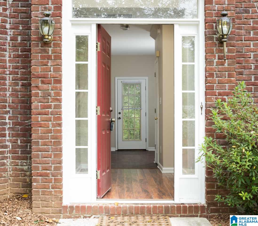 121 King Charles Way Alabaster, AL 35007 - Photo 4 of 48
