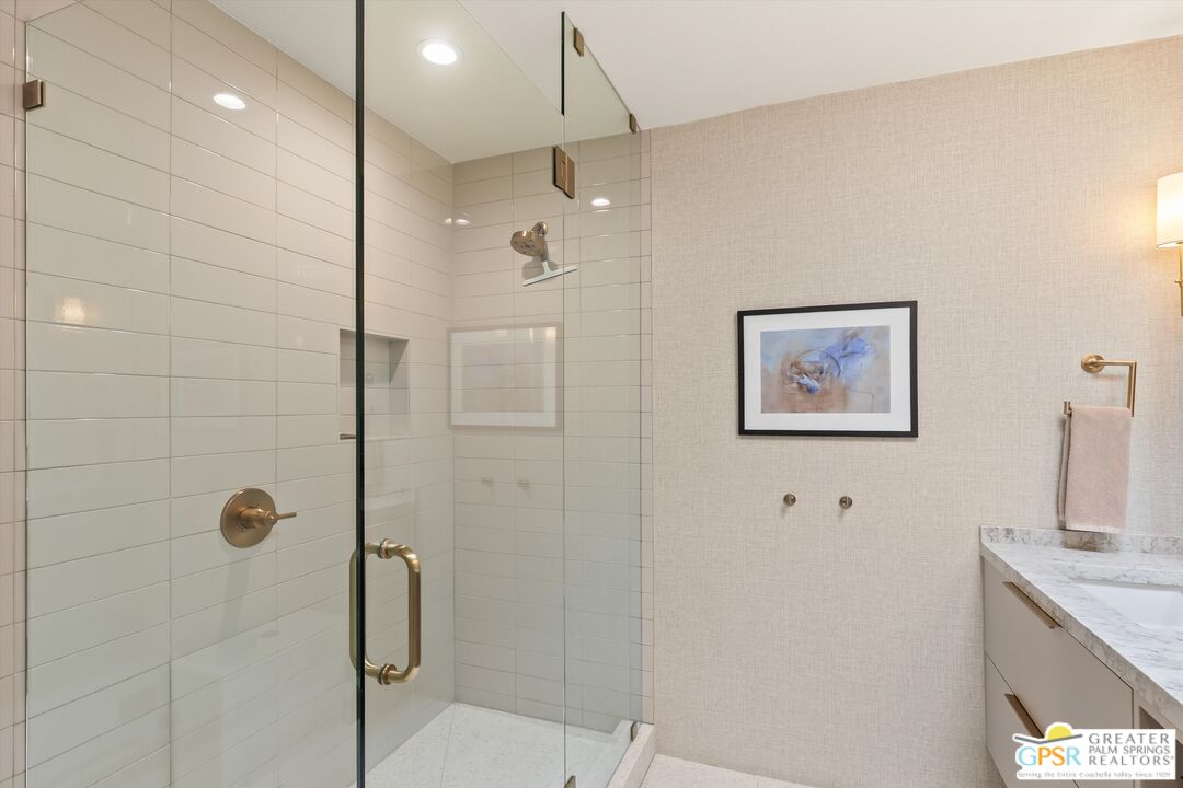 200 East Racquet Club Road, Unit 8 Palm Springs, CA 92262 - Photo 16 of 32