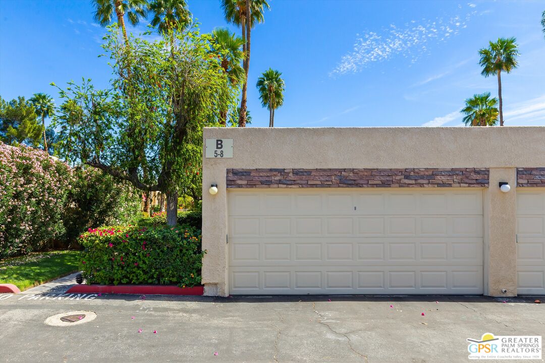 200 East Racquet Club Road, Unit 8 Palm Springs, CA 92262 - Photo 27 of 32