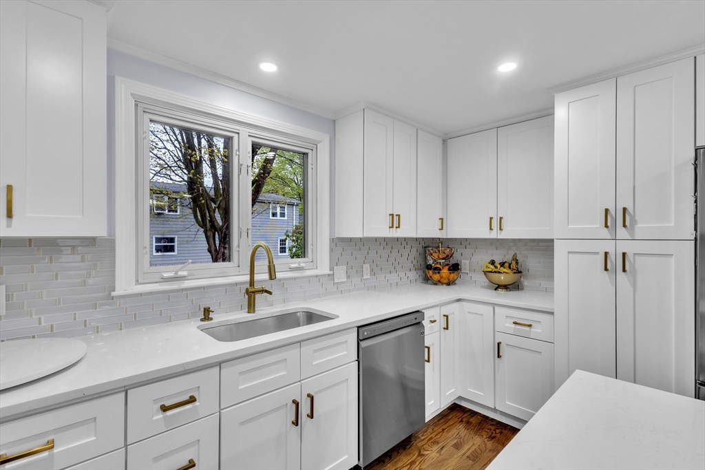 7 Corey Road Marlborough, MA 01752 - Photo 18 of 41