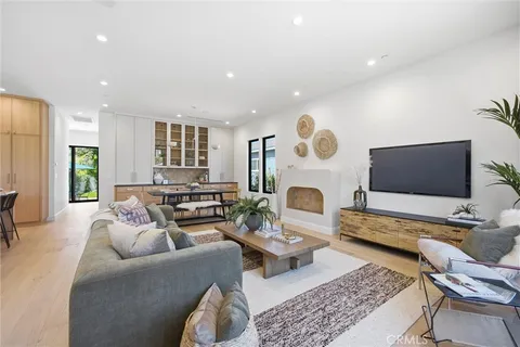 $2,799,000 | 4221 Sunnyside Avenue, Los Angeles, CA 90066