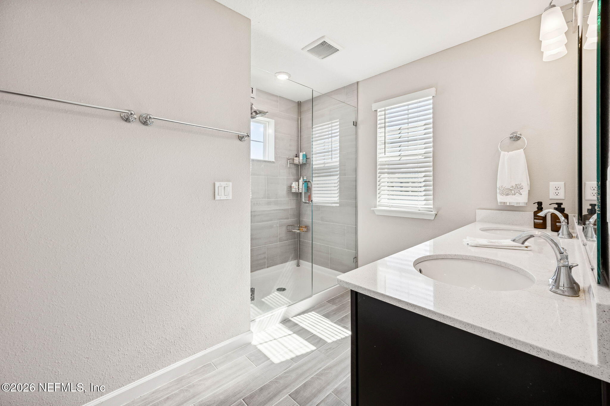 208 Boracay Circle St. Johns, FL 32259 - Photo 22 of 70 Owner's Bath
