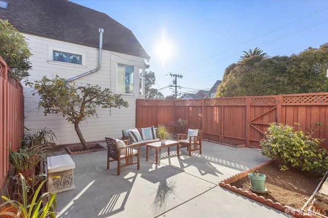 $1,095,000 | 195 Judson Avenue, San Francisco, CA 94112