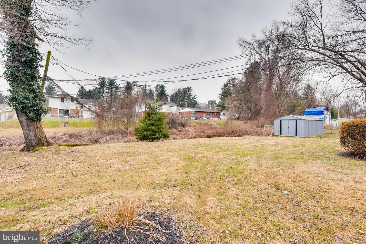 4523 Maryknoll Road Baltimore, MD 21208 - Photo 27 of 28 large backyard!