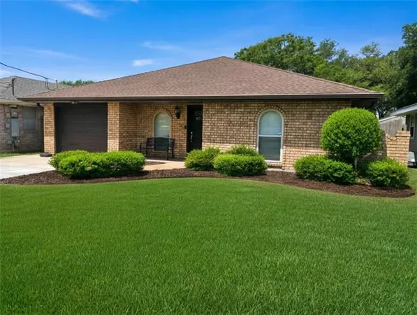 $289,000 | 118 L Street, Belle Chasse, LA 70037