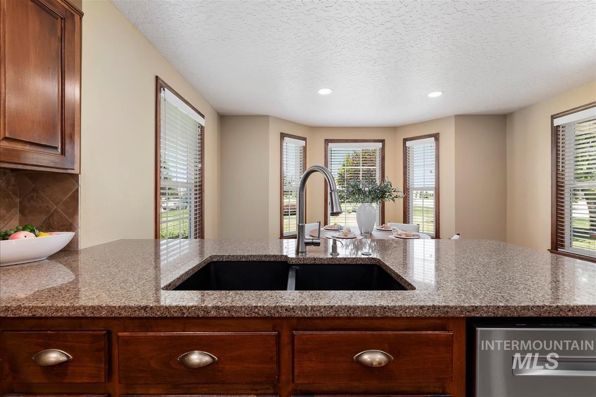 8133 Joplin Road Nampa, ID 83687 - Photo 8 of 37