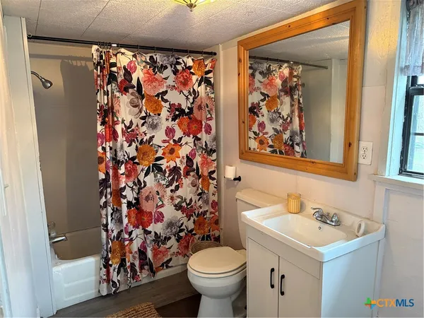 $117,500 | 308 Pumphrey Street, Edna, TX 77957