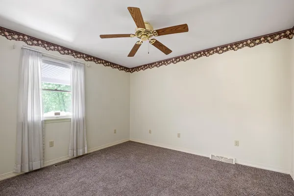 $434,900 | 300 Suffolk Drive, Bear, DE 19701