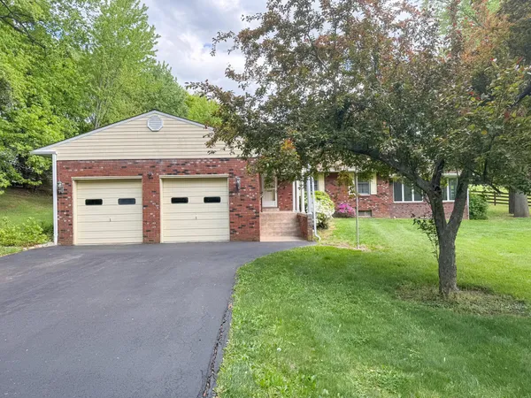 $434,900 | 300 Suffolk Drive, Bear, DE 19701