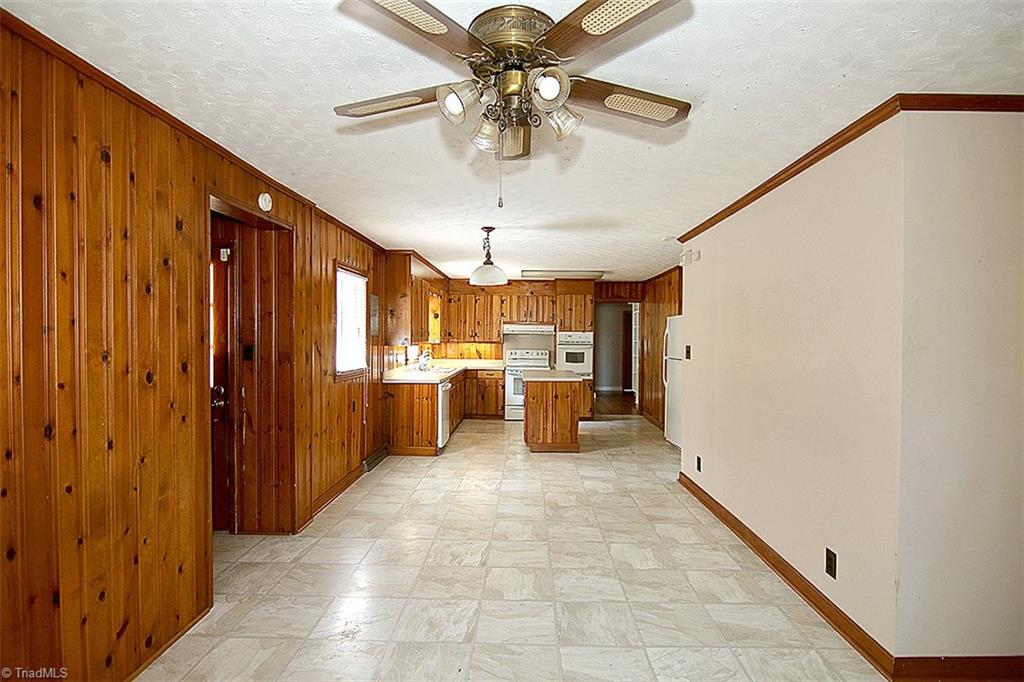 137 Robbins Road Winston-Salem, NC 27107 - Photo 9 of 24 Gallery Image 9