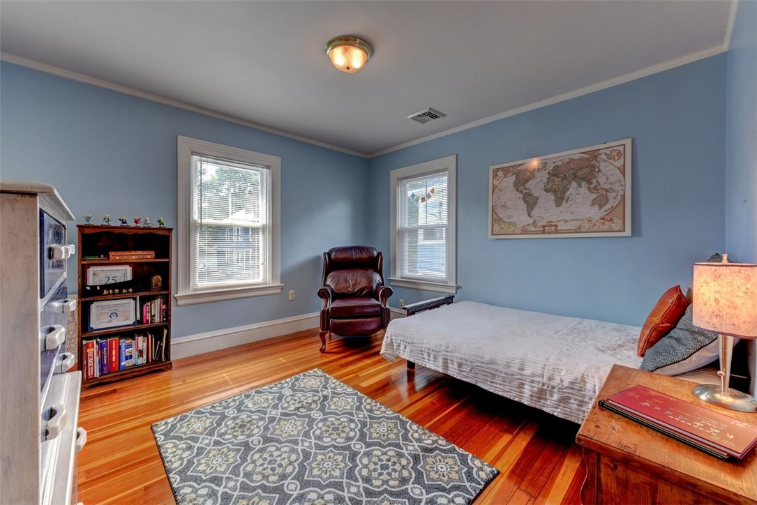 72 Overhill Road Providence, RI 02906 - Photo 20 of 26