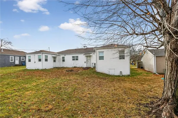 $159,900 | 409 West Van Buren Street, Gallatin, MO 64640