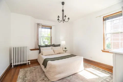 $139,000 | 1113 Holley Court, Unit 311, Oak Park, IL 60301