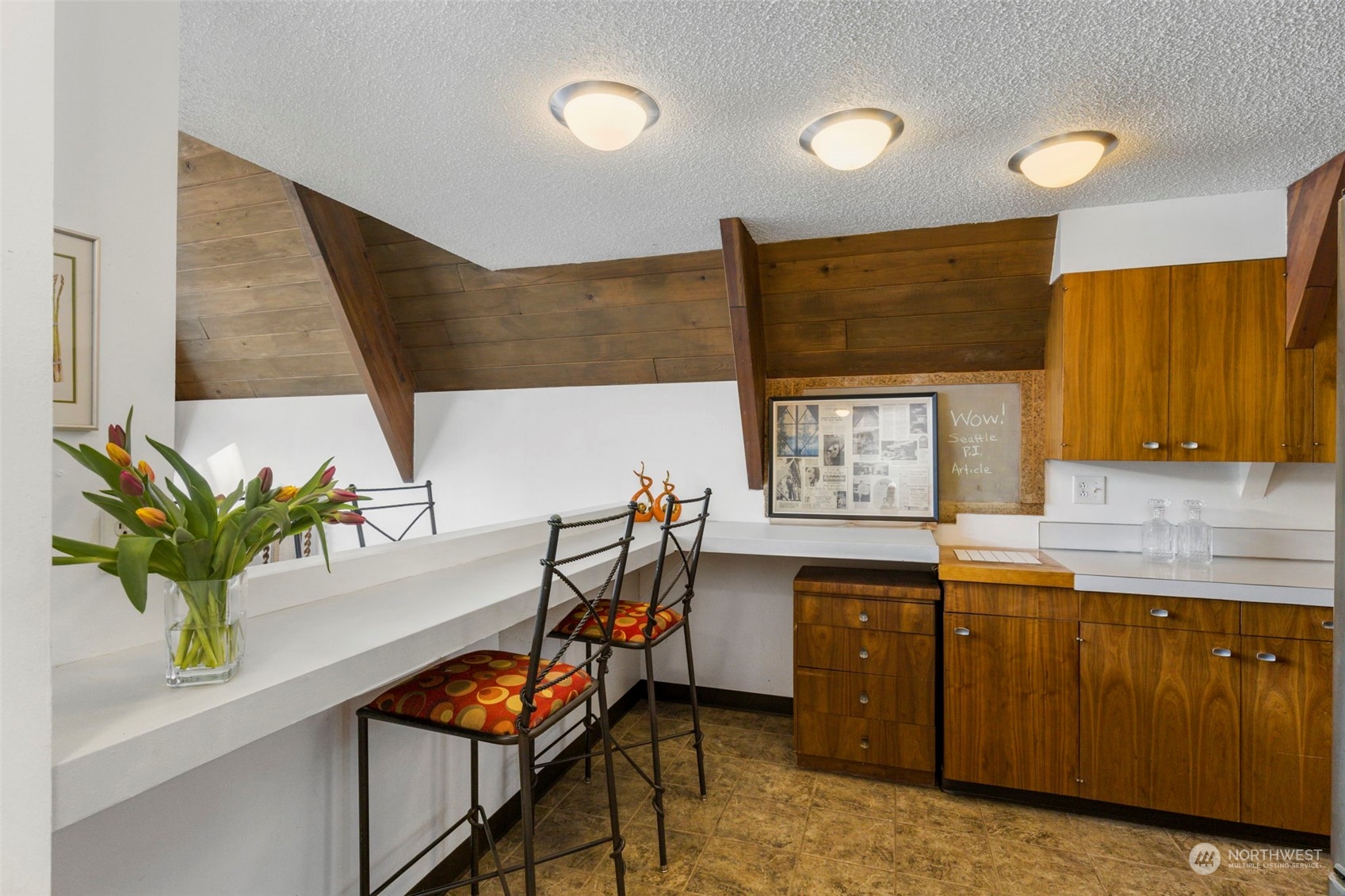 16207 Virginia Point Road Northeast Poulsbo, WA 98370 - Photo 14 of 40 Gallery Image 14