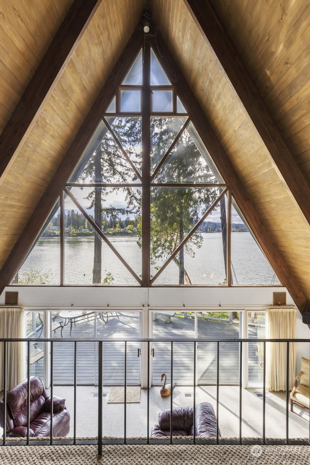 16207 Virginia Point Road Northeast Poulsbo, WA 98370 - Photo 20 of 40 Gallery Image 20