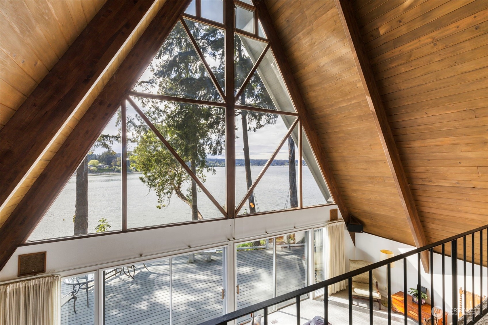 16207 Virginia Point Road Northeast Poulsbo, WA 98370 - Photo 21 of 40 Gallery Image 21