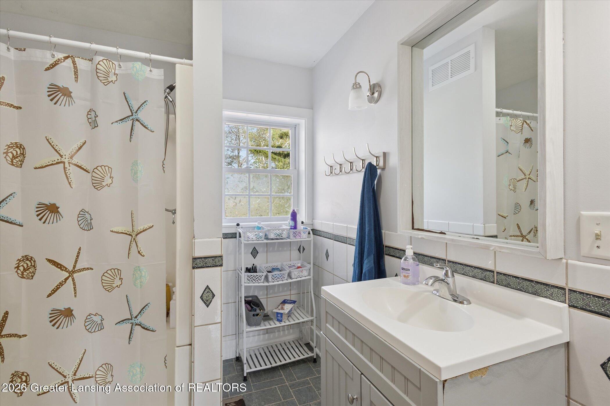 2615 East Alward Road St. Johns, MI 48879 - Photo 17 of 76 17-2615-Alward-Rd-Laingsburg-MI-48848-Wi