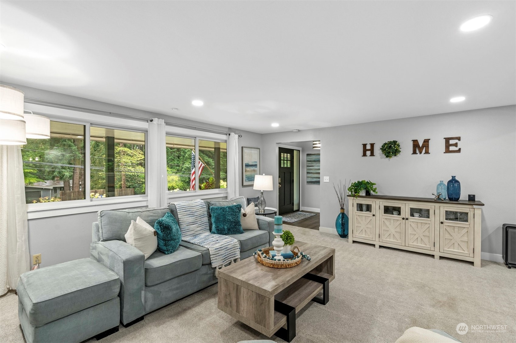 18615 92nd Avenue Northeast Bothell, WA 98011 - Photo 3 of 26 Gallery Image 3