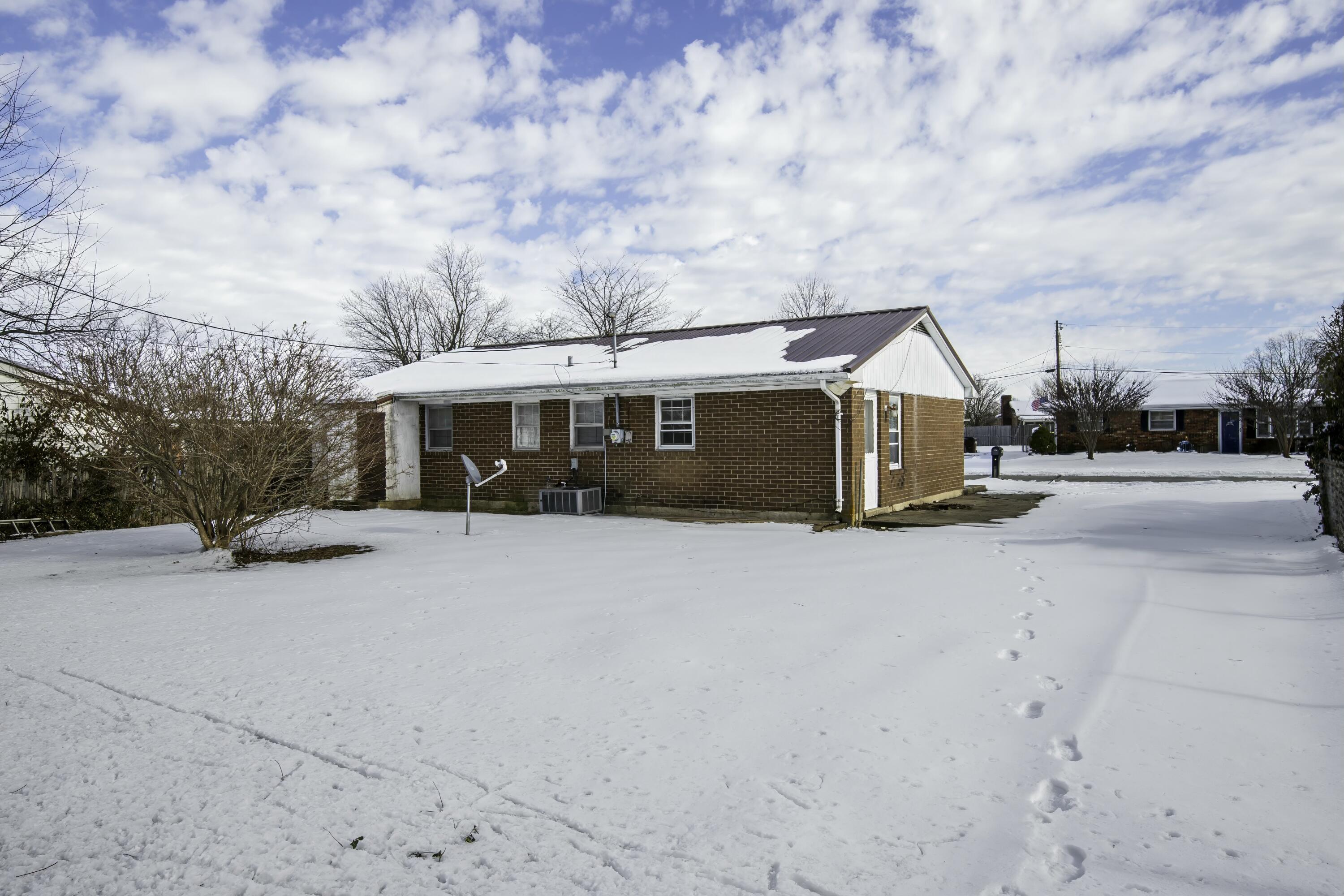 142 Dunroven Road Versailles, KY 40383 - Photo 12 of 15 tempImageDv3sqB