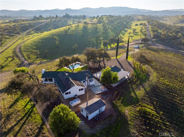$2,150,000 | 550 Villa Lots Road, Paso Robles, CA 93446