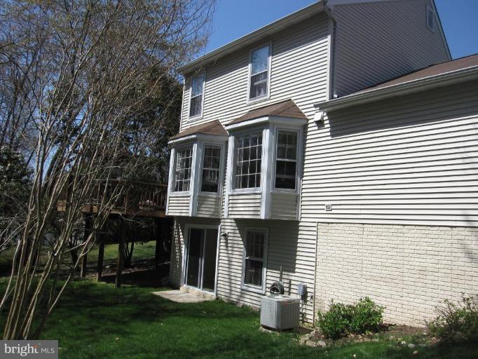 7727 Modisto Lane Springfield, VA 22153 - Photo 11 of 20 Exterior #2