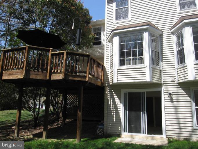 7727 Modisto Lane Springfield, VA 22153 - Photo 10 of 20 Deck