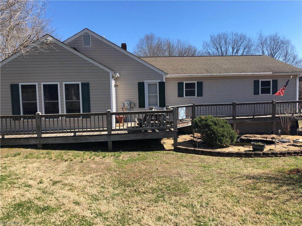 313 Collins Road Dobson, NC 27017 - Photo 3 of 46 Gallery Image 3