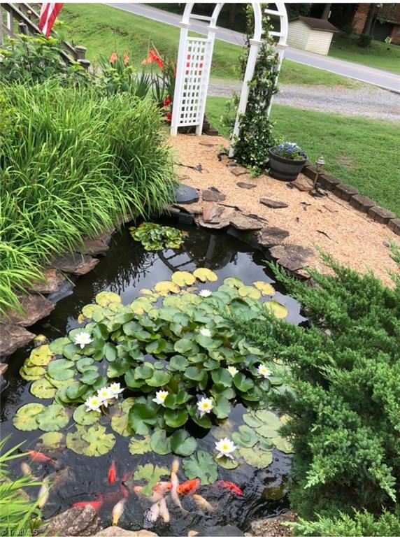 313 Collins Road Dobson, NC 27017 - Photo 10 of 46 Gallery Image 10