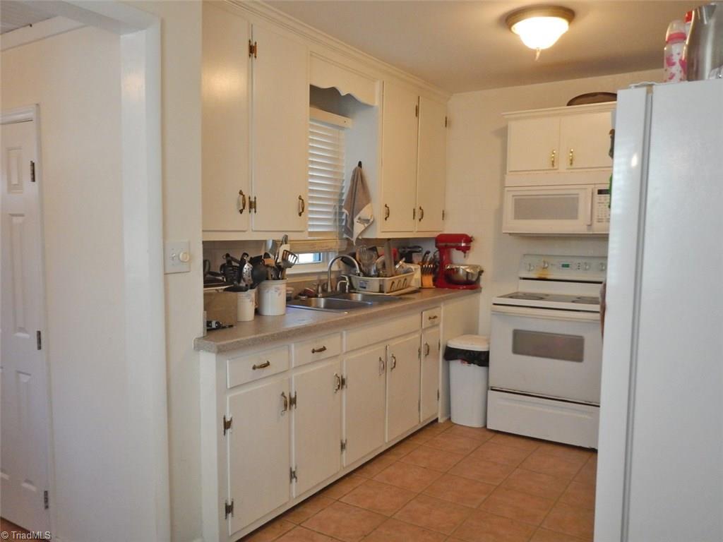 5301 Williard Road Oak Ridge, NC 27310 - Photo 5 of 8 Kitchen Main House