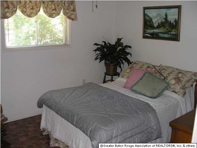 2465 Sweetleaf Street Baton Rouge, LA 70816 - Photo 10 of 12 Gallery Image 10