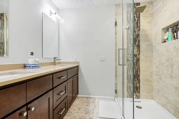 $539,900 | 337 Horseshoe Court, Plainwell, MI 49080