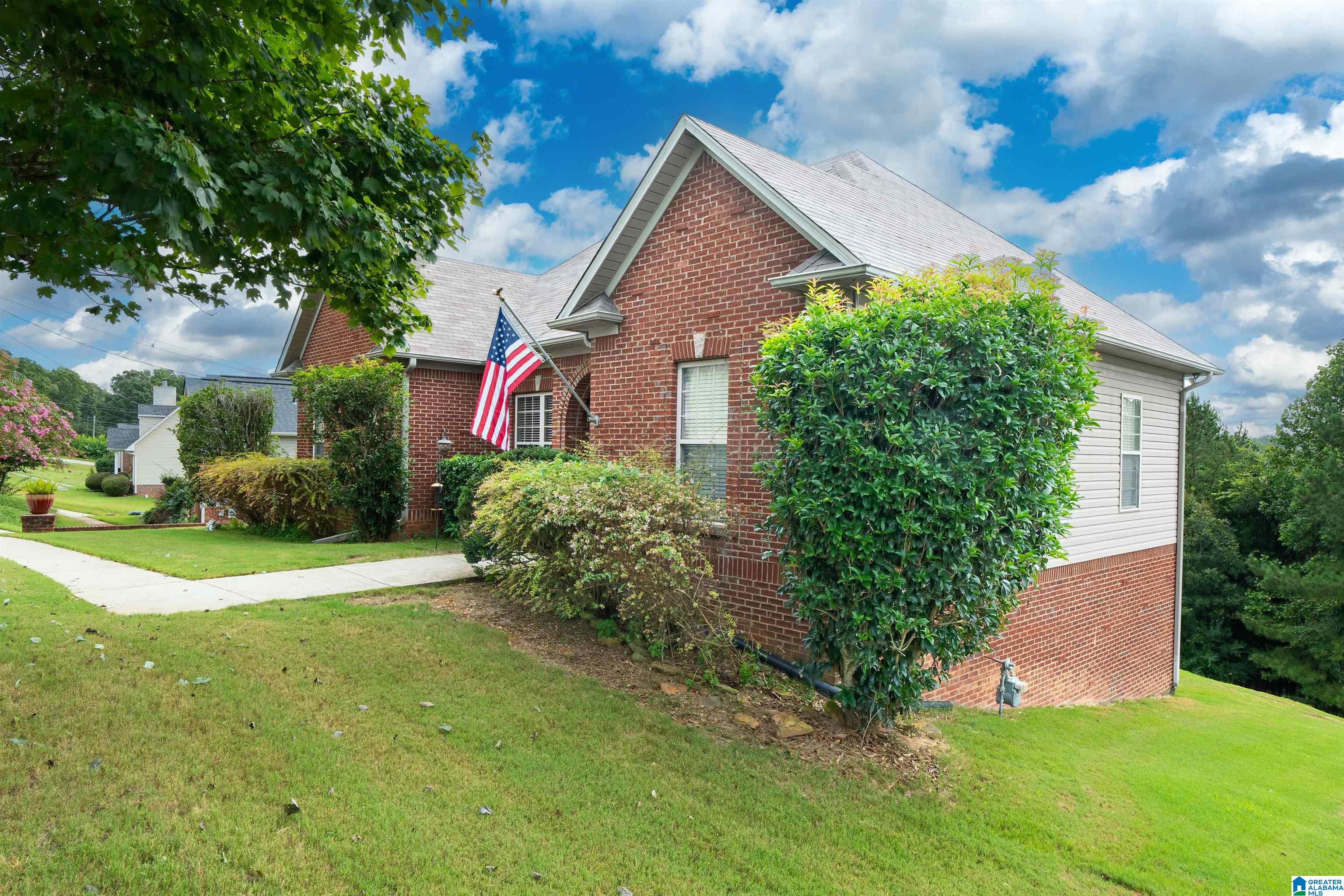 487 Woodland Ridge Road Odenville, AL 35120 - Photo 2 of 26