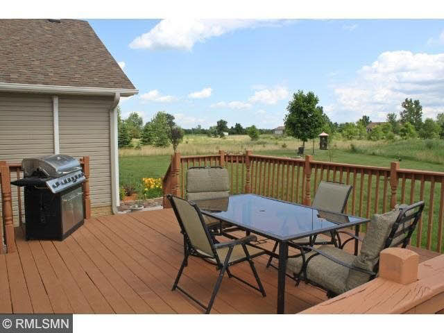 509 McCutcheon Road Hudson, WI 54016 - Photo 6 of 18 Gallery Image 6