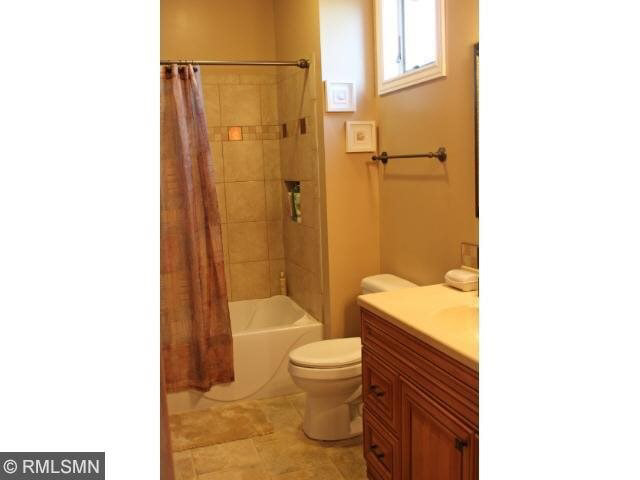 509 McCutcheon Road Hudson, WI 54016 - Photo 9 of 18 Gallery Image 9