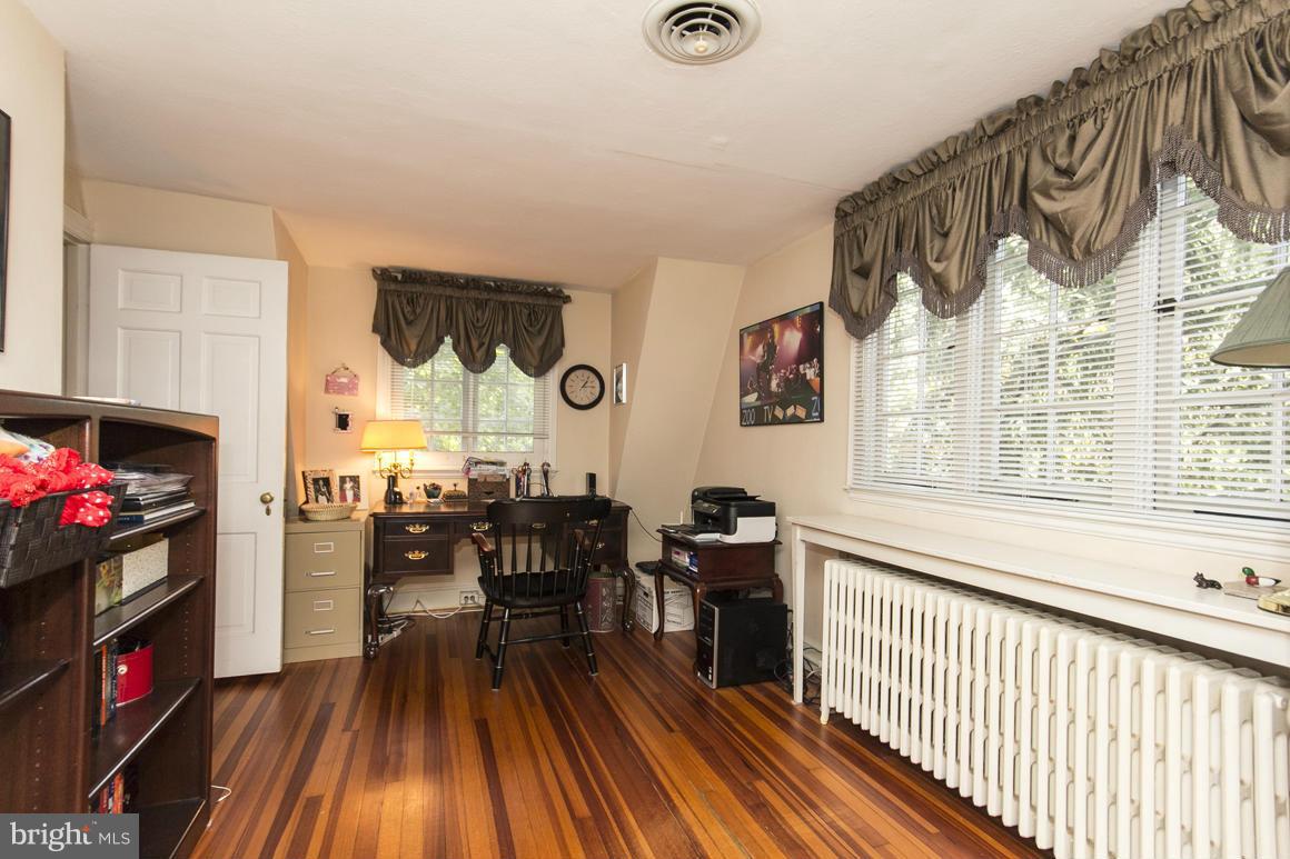 800 St Georges Road Baltimore, MD 21210 - Photo 23 of 30 Bedroom (Master)